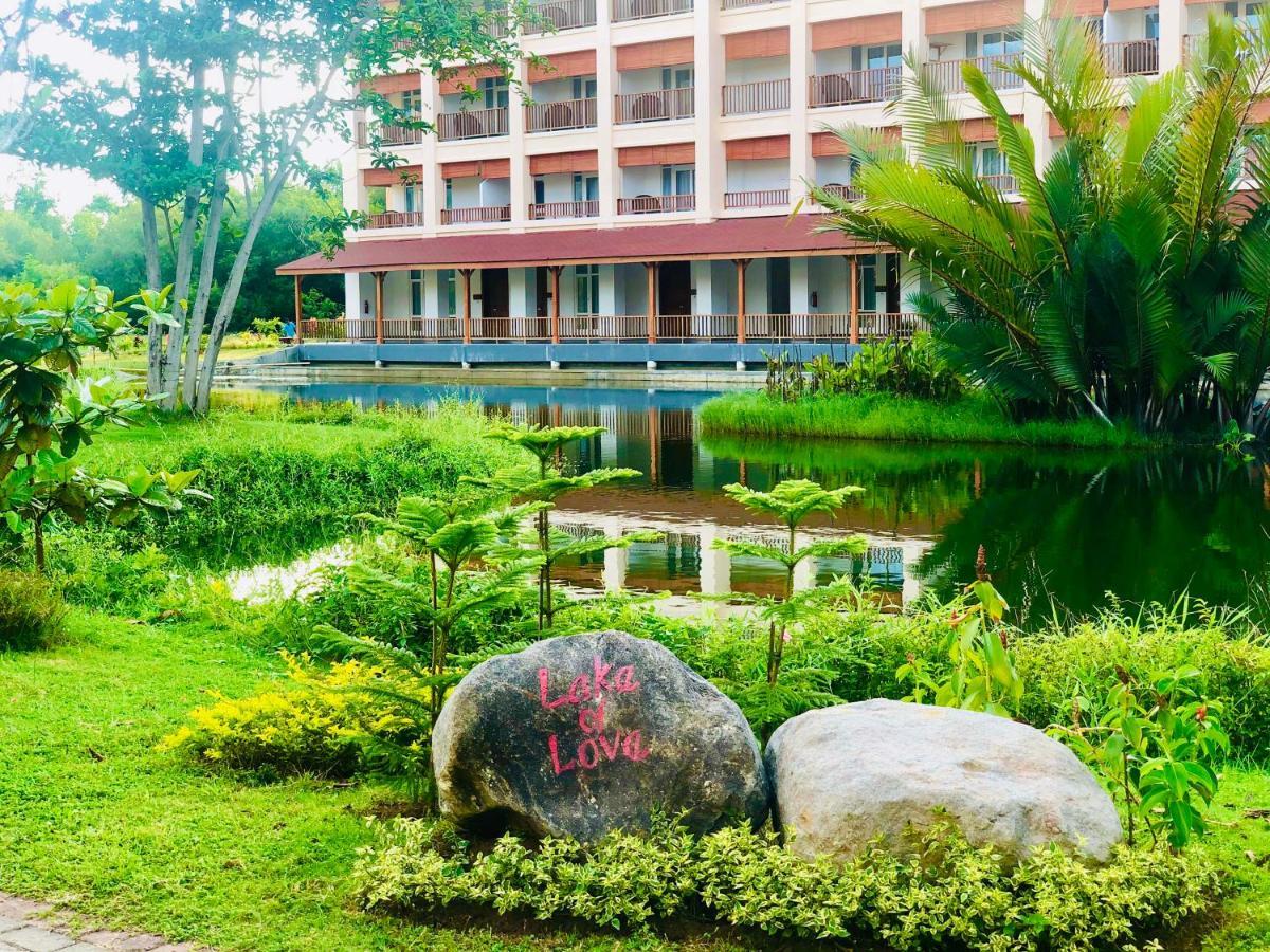 Ndc Resort & Spa Manado Esterno foto