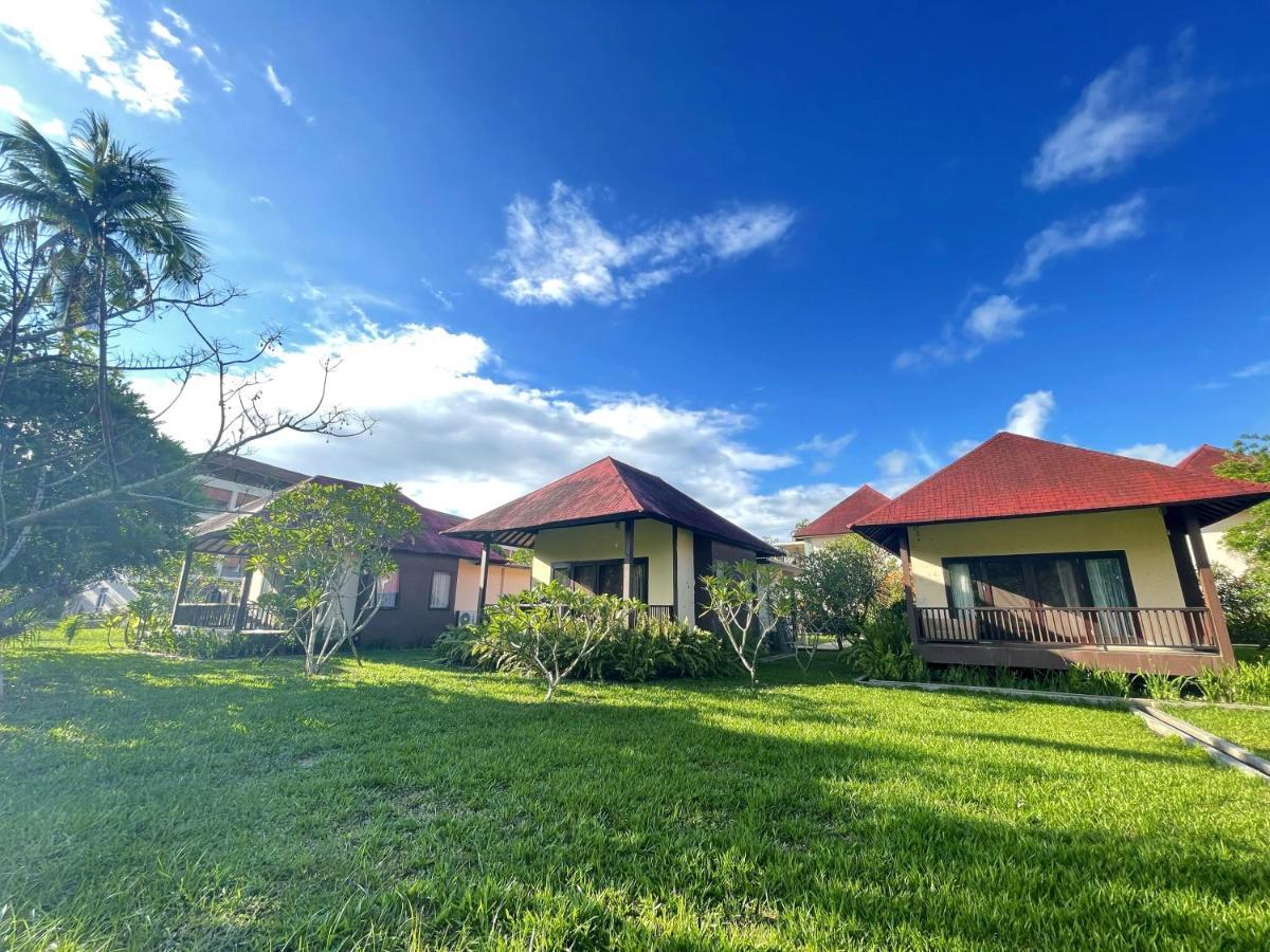 Ndc Resort & Spa Manado Esterno foto